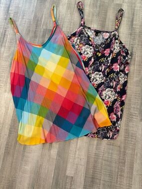 Bundle Two Torrid Sophie Tank Tops 2XL Rainbow & Floral